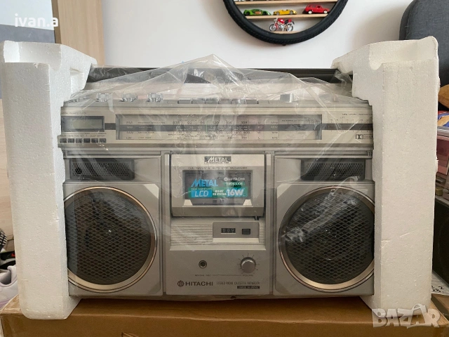 Hitachi TRK-8300, снимка 2 - Радиокасетофони, транзистори - 55050851