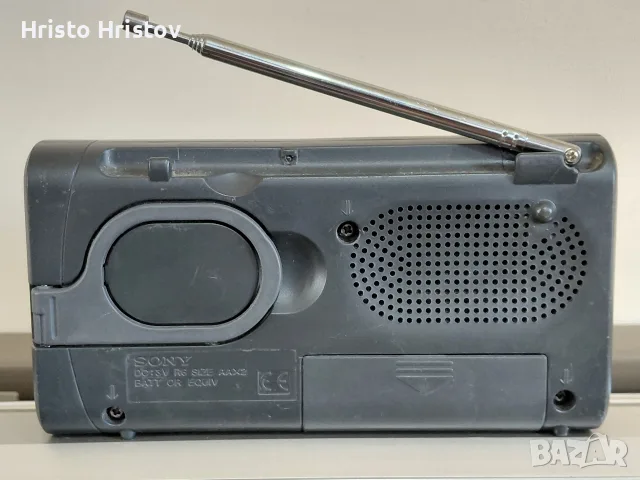 Транзистор Модел: Sony ICF-303L (2 Bands FM/LW)Работи Коректно Цена 15 Евро, снимка 2 - Радиокасетофони, транзистори - 55597780