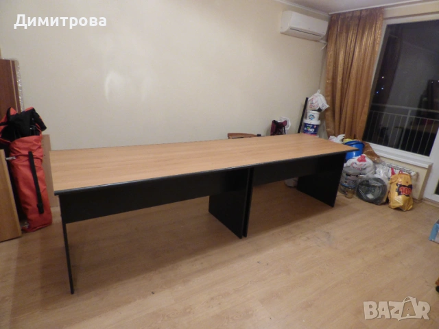 Продавам две офис бюра