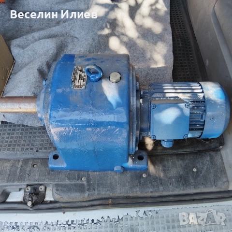 Мотор  редуктор