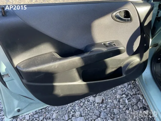 Honda Jazz 1.4i 2004 121К км. На части., снимка 8 - Части - 55309348
