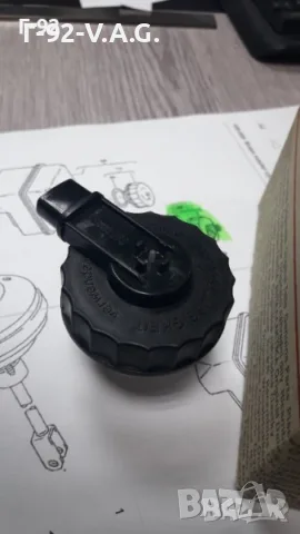 357611349**NEU**VAG**VW**КАПАЧКА ЗА СПИРАЧНАТА ТЕЧНОСТ** , снимка 2 - Части - 55377771