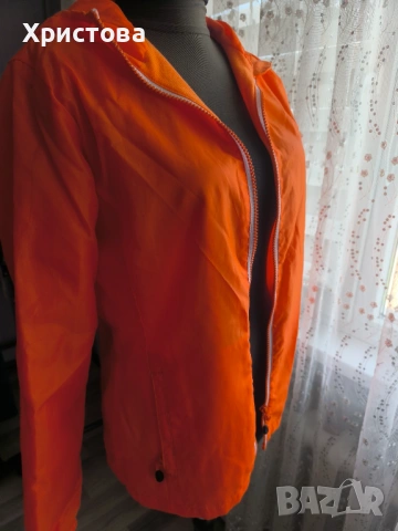 Шушлеково яке в оранжево, ветроустойчиво - 7 Euro, снимка 3 - Якета - 54315503