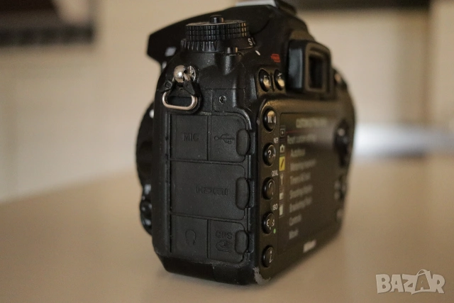 Nikon D7100 body + battery grip, снимка 5 - Фотоапарати - 54987316