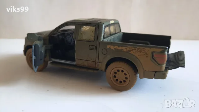 2013 Ford F-150 SVT Raptor SuperCrew - Мащаб 1:46, снимка 3 - Колекции - 55471122