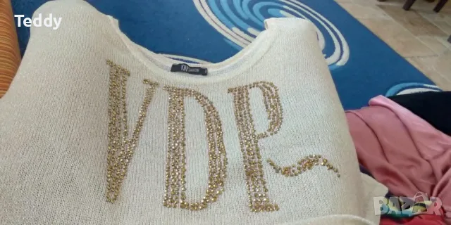 Елегантен къс топ с кристали VDP, Италия, размер S/М, снимка 3 - Корсети, бюстиета, топове - 55325150