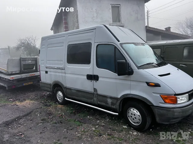 Продавам два буса Ивеко Дейли дълга база средна база 2.8 и 2.3 двигател, снимка 10 - Бусове и автобуси - 55463359