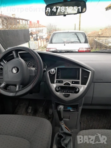Киа Каренс , снимка 5 - Автомобили и джипове - 54395040