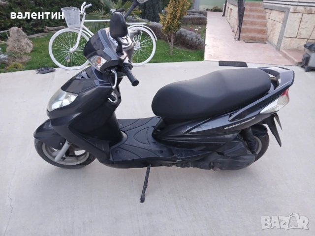 продавам много запазен скутер ,гаражен, снимка 2 - Мотоциклети и мототехника - 53992520