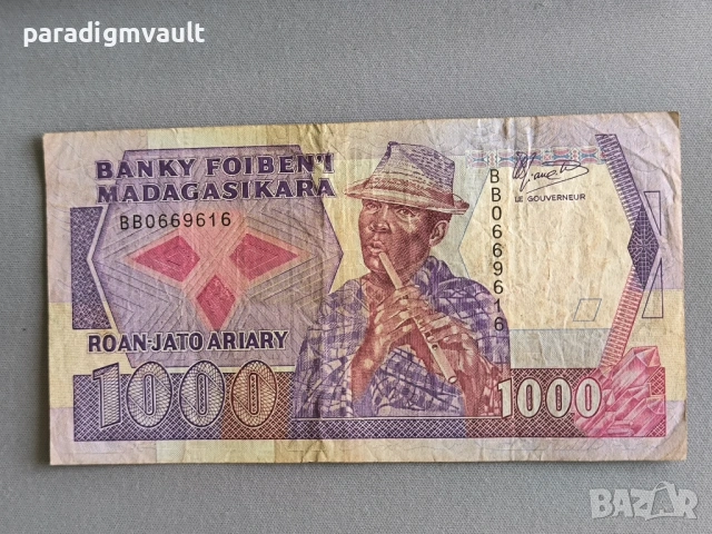 Банкнота - Мадагаскар - 1000 франка UNC | 1988г. - 1994г.