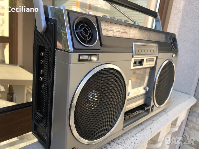 радиокасетофон TOSHIBA RT-8900S BOMBEAT 15, снимка 3 - Радиокасетофони, транзистори - 55341417