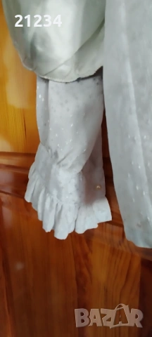 Бяла дамска копринена риза и елече , снимка 3 - Ризи - 54232148