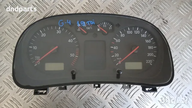 Километраж VW Golf 4 2000 1J0920821B