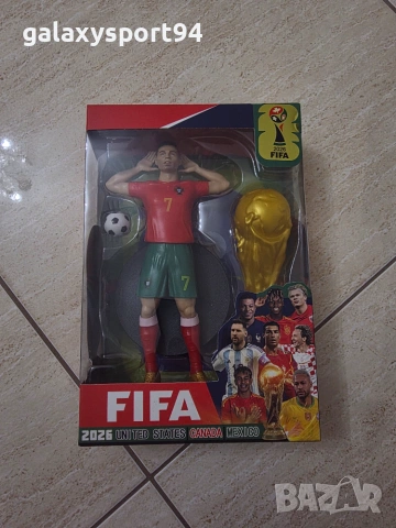 Купа WORLD CUP FIFA 2026 Купа Световно в кутия Играчки Роналдо Меси Ямал, снимка 4 - Футбол - 54964034