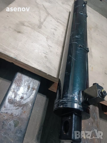 хидравличен цилиндър, снимка 2 - Резервни части за машини - 53962012