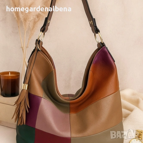Дамска чанта хобо пачуърк естествена кожа с пискюл 31x31x15 см