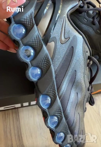 Оригинални нови Маратонки Nike Air Max DN8 ! 39 н, снимка 4 - Маратонки - 54624393