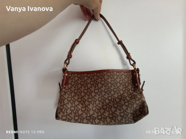 DKNY оригинална мини чанта, снимка 2 - Чанти - 54821538