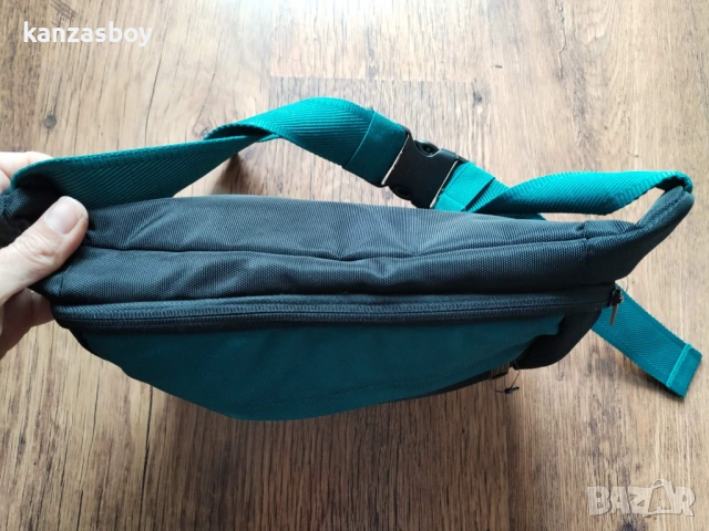 new balance essentials waist bag - страхотна спортна чанта НОВА БЕЗ ЕТИКЕТИ, снимка 7 - Чанти - 54401766