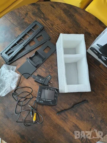 Скенер за негативи и диапозитиви Hamlet Smart Film Converter + SD Карта, снимка 2 - Фотоапарати - 55623932