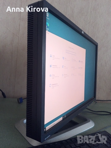 Монитор HP LP2475w, снимка 3 - Монитори - 54427207