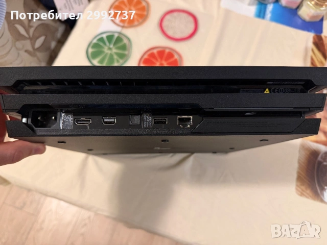 Продавам като чисто нов PlayStation 4 pro 5.05, снимка 5 - PlayStation конзоли - 46024307