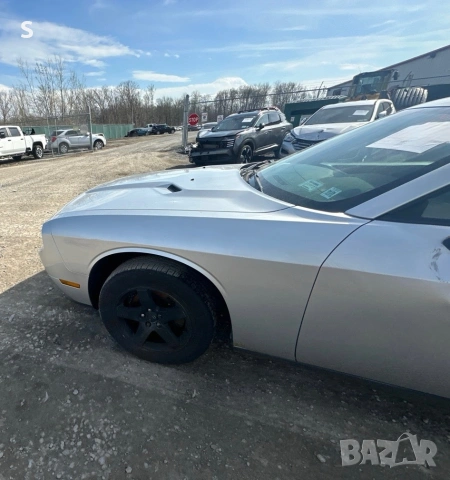 Dodge Challenger V6 , снимка 6 - Автомобили и джипове - 55069069