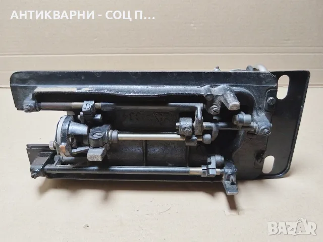 Стара Соц Полска Шевна Машина ЛУЧНИК. / РАБОТЕЩА! / 14 кг. / НОМЕР 1895., снимка 8 - Антикварни и старинни предмети - 55325195