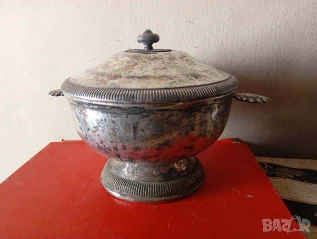 Посребрена купа,фруктиера с капак в стил арт деко