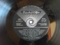 1976г. "ЛЮБИМИ НАРОДНИ ИЗПЪЛНИТЕЛИ - FAVORITE FOLK PERFORMES" БАЛКАНТОН ВНА 1913 ГРАМОФОННА ПЛОЧА, снимка 10