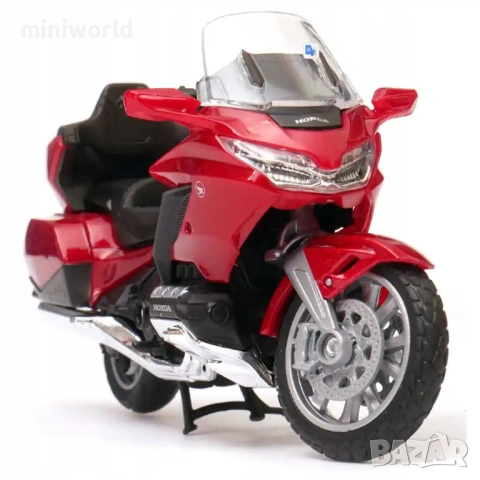 Honda Gold Wing мотор - мащаб 1:18 на Welly моделът е нов в кутия, снимка 2 - Колекции - 54747321