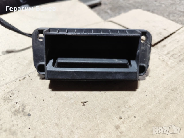 А2047500293 дръжка за багажник OEM MERCEDES W204 OM651 2014, снимка 2 - Части - 54307142