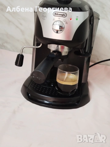 Кафе машина за еспресо DELONGHI EC 221.B, снимка 2 - Кафемашини - 54719949
