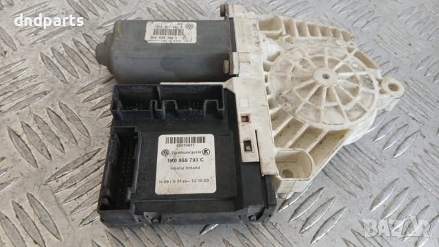 Моторче стъклоповдигач VW Golf 5 2003 (предно ляво) 1K0959793C