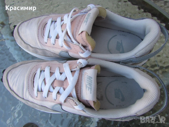Дамски маратонки Nike Waffle Debut, снимка 9 - Маратонки - 54397097