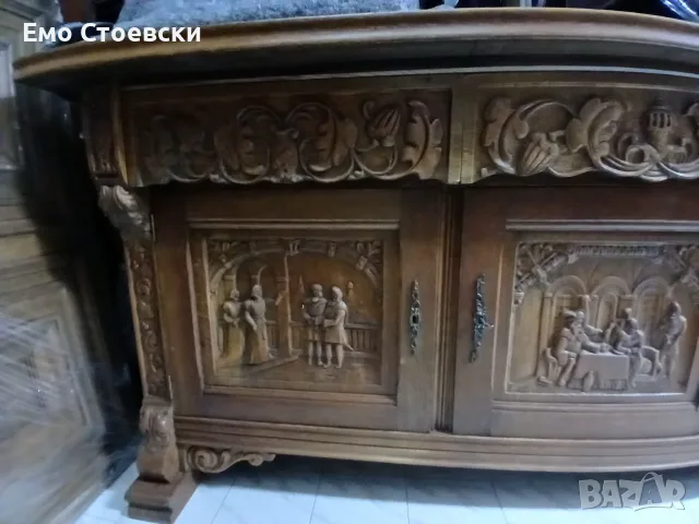 Дъбов шкаф с дърворезба, снимка 2 - Шкафове - 55303827