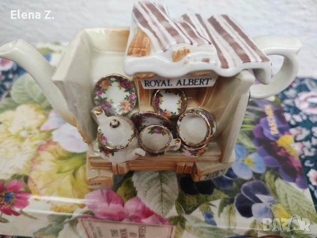 Royal Albert Old Country Roses - рядък колекционерски чайник Cardew, снимка 2 - Декорация за дома - 54107092