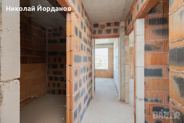 Слънчев Тристаен Апартамент С Нескриваема Панорама - Акт 14, снимка 4 - Апартаменти - 52520719