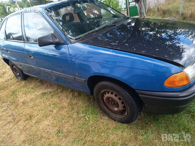 Opel Astra F 1,6 бензин, снимка 2 - Автомобили и джипове - 55600209