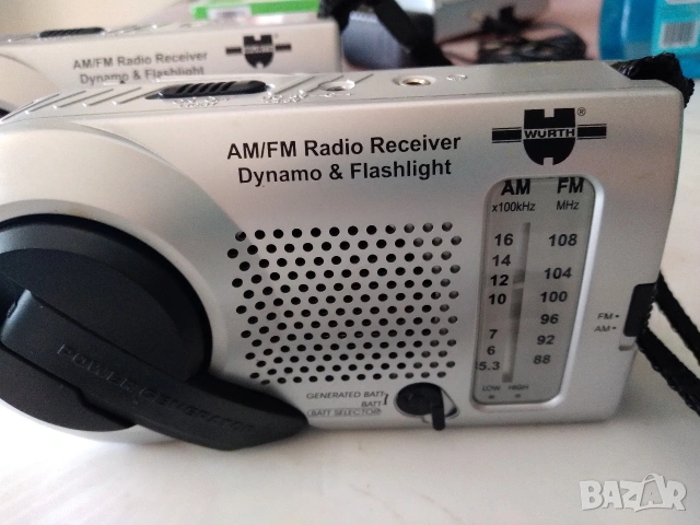 FM/AM радио с динамо и фенерче, снимка 4 - Радиокасетофони, транзистори - 54986544