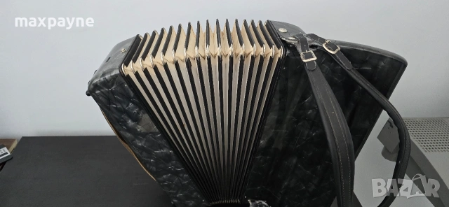 Акордеон Hohner Organola LMMH 140 баса, снимка 2 - Акордеони - 54996091
