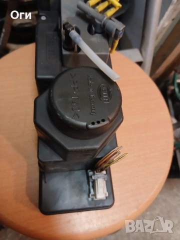 Вакуум помпа централно заключване за Мерцедес 2108001748 / 007 828-26, снимка 2 - Части - 54015003