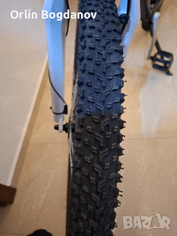 Велосипед SPECIALIZED 27'' + градски гуми+ калъф/стойка за телефон, снимка 6 - Велосипеди - 54152601
