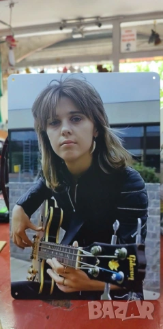 Suzi Quatro-метална табела(плакет), снимка 2 - Китари - 54486695