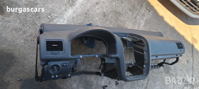 Арматурно табло VW Golf 5, снимка 3 - Части - 54439739