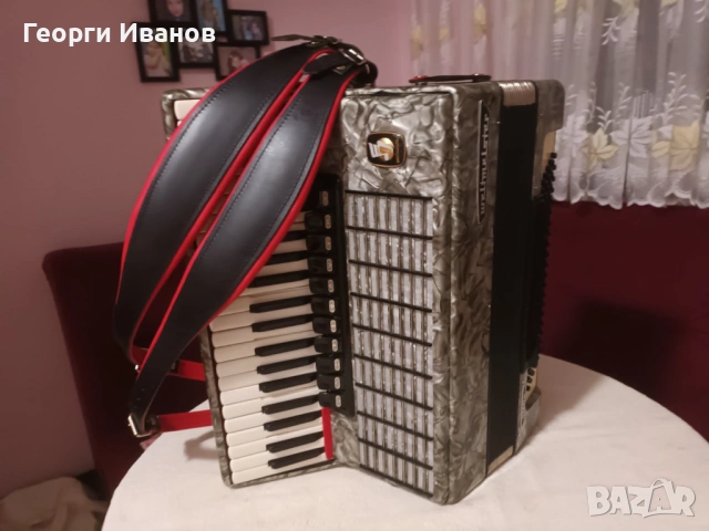 Продавам Акордеон Велтмайстер Стела 120 Баса, снимка 4 - Акордеони - 54468678