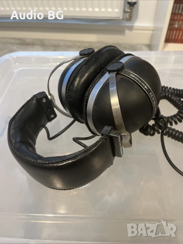 Pioneer SE-305 Vintage Headphones Japan, снимка 3 - Слушалки и портативни колонки - 55074381