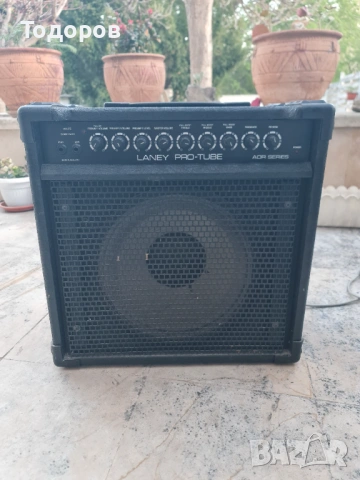 12 инча Китарен усилвател Laney Pro-Tube AOR Series