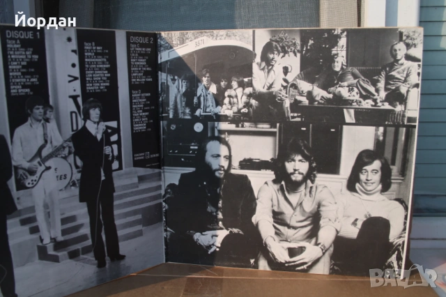 Два броя Плочи Best OF BEE GeeS 1974, снимка 5 - Грамофонни плочи - 54428985
