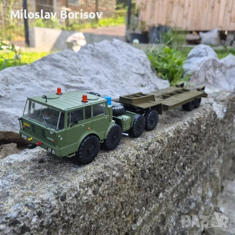 TATRA 813 8x8 + ремарке в мащаб 1:43